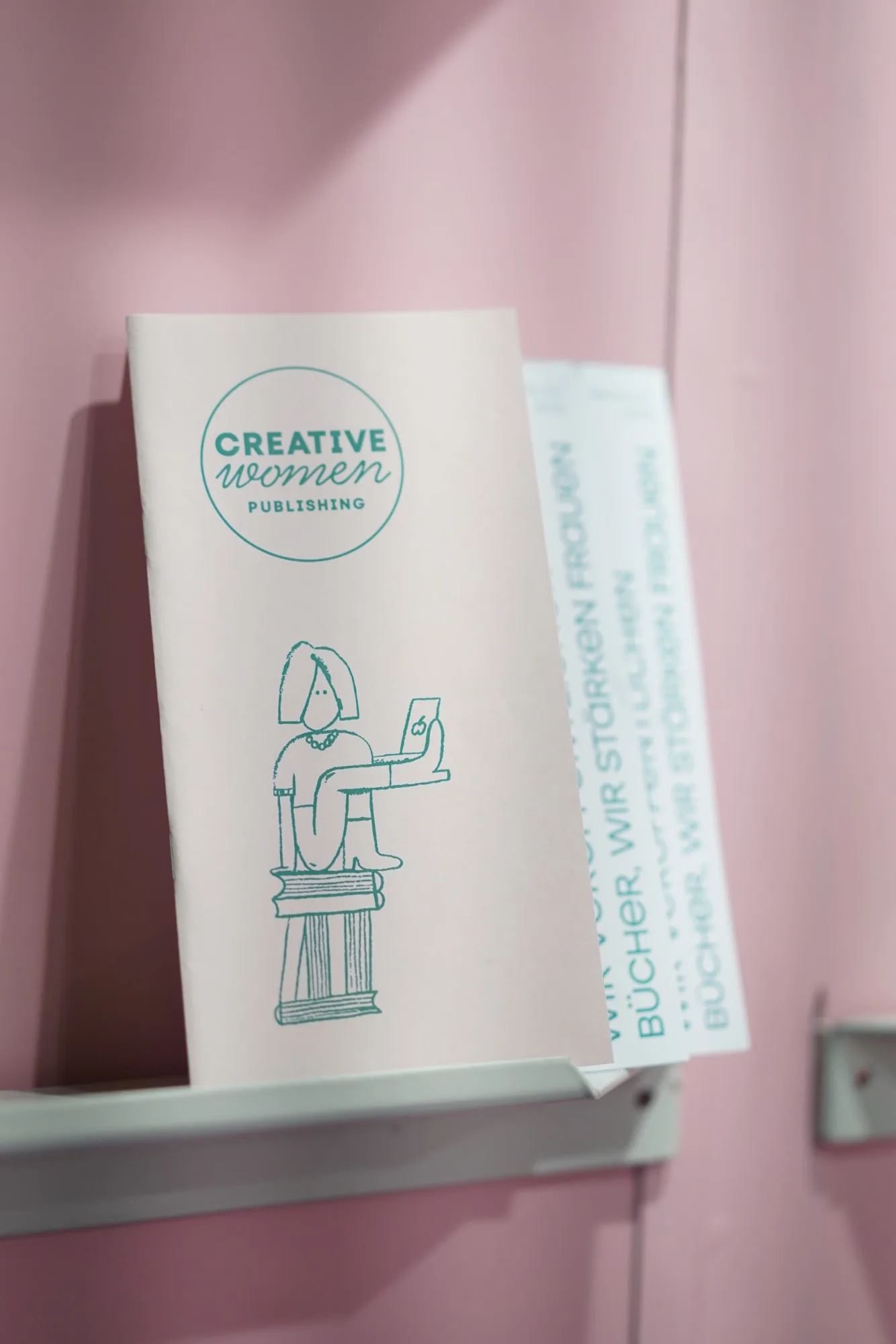 Ілюстрації для стенду Creative Women Publishing — 5